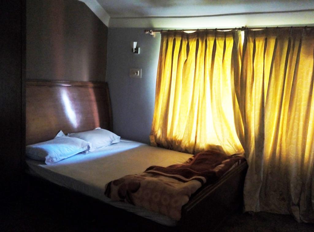 Jeelani Guest House Srīnagar Eksteriør billede