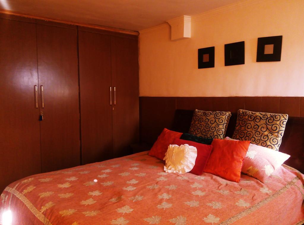 Jeelani Guest House Srīnagar Eksteriør billede